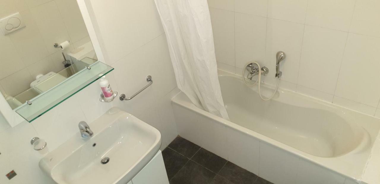 Appartement Au Chateau Vallaya Ментона Экстерьер фото