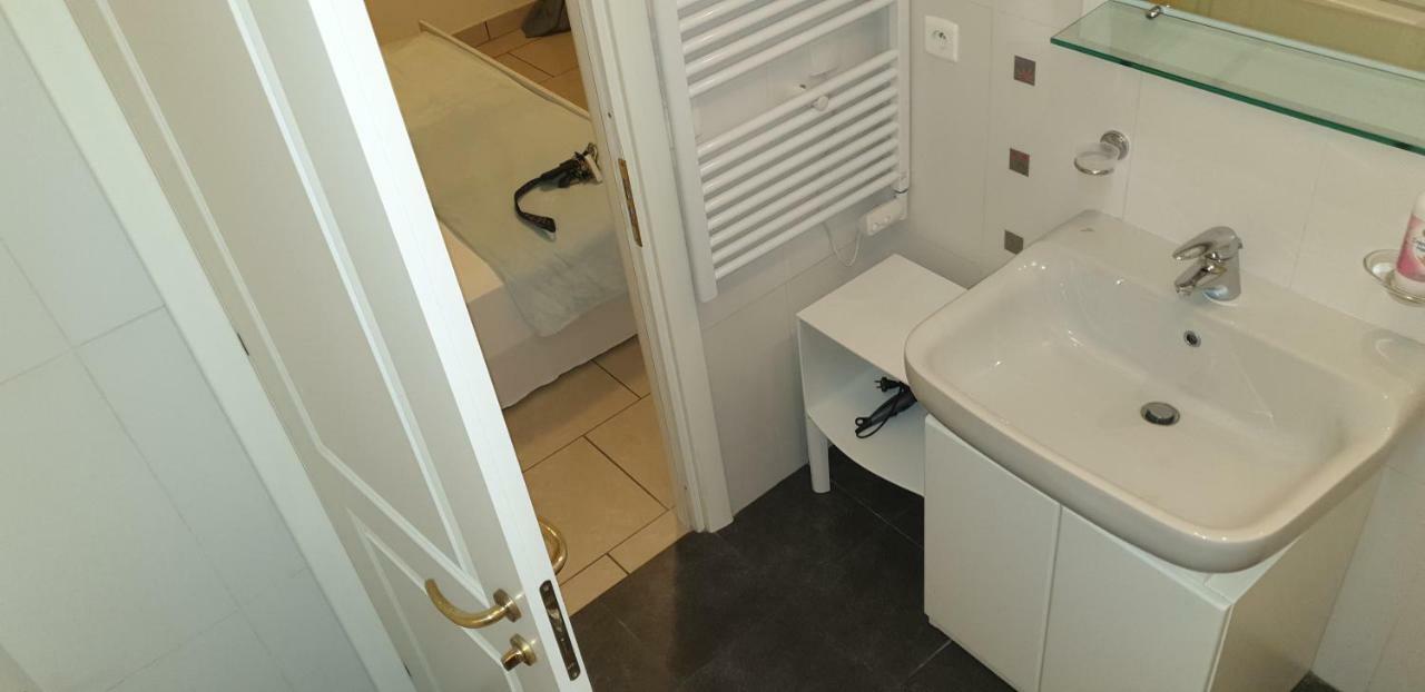 Appartement Au Chateau Vallaya Ментона Экстерьер фото